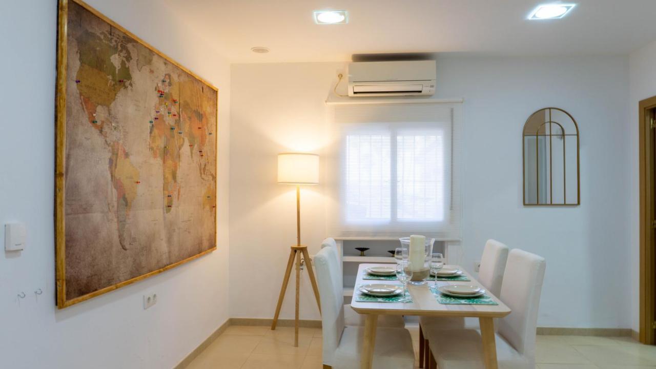 Apartment Caleta Beach Малага Экстерьер фото